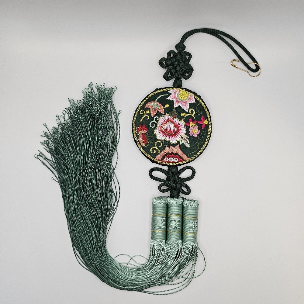 Green Floral Norigae
